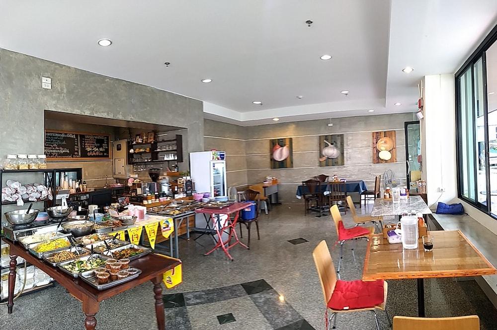 Komol Residence Bangkok Kültér fotó