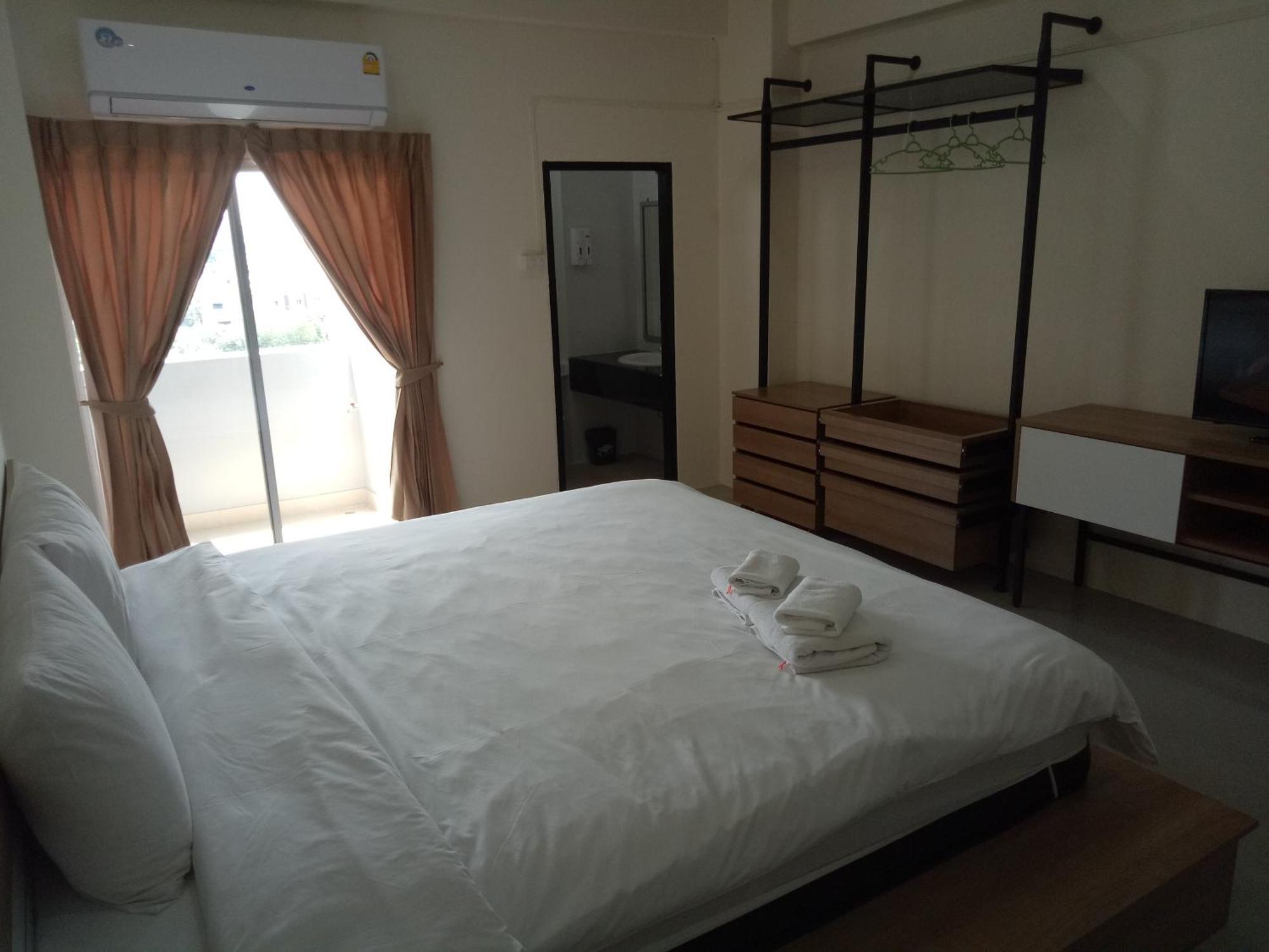Komol Residence Bangkok Kültér fotó